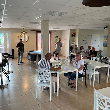 Val St Georges Hotel Saint-Georges-de-Luzencon Luaran gambar